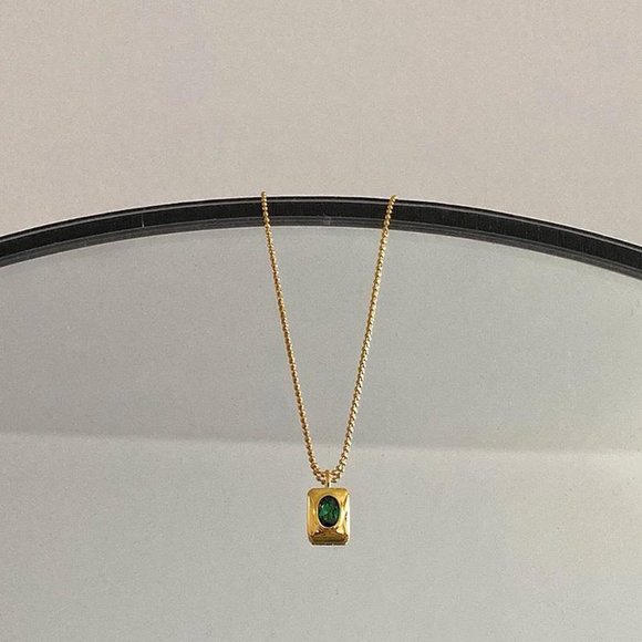 Emerald Necklace, Gold Chain Necklace, Layered Necklace, Emerald Green Necklace - Picture 3 of 4